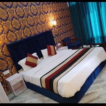 Lavi Hotel Hari Darshan - 10 Meter From Golden Temple Amritsar Exterior foto