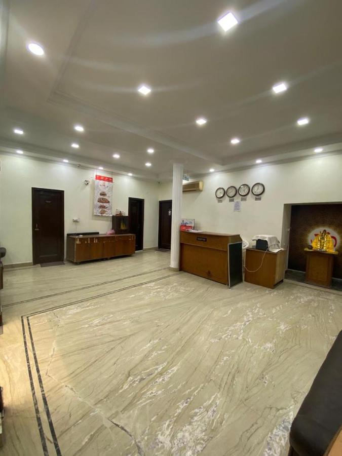Lavi Hotel Hari Darshan - 10 Meter From Golden Temple Amritsar Exterior foto