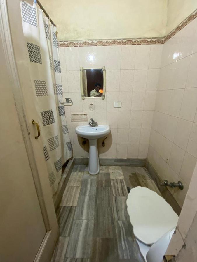 Lavi Hotel Hari Darshan - 10 Meter From Golden Temple Amritsar Exterior foto